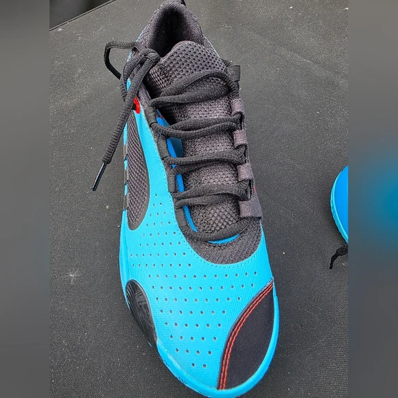 Blue and Black Adidas Don Issue 5 with Red Accents In Size 6.5 Y/Men (Like New) - Picture 15 of 16